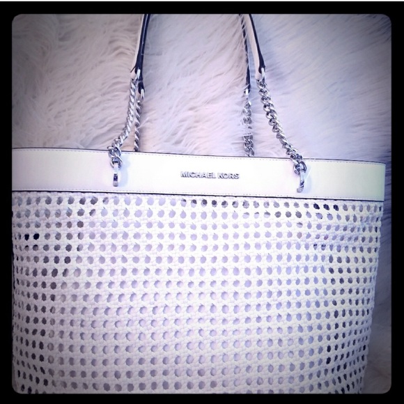 Michael Kors Handbags - Michael Kors MK Winter White Kinsley Tote Rattan Carry All - attached wallet
